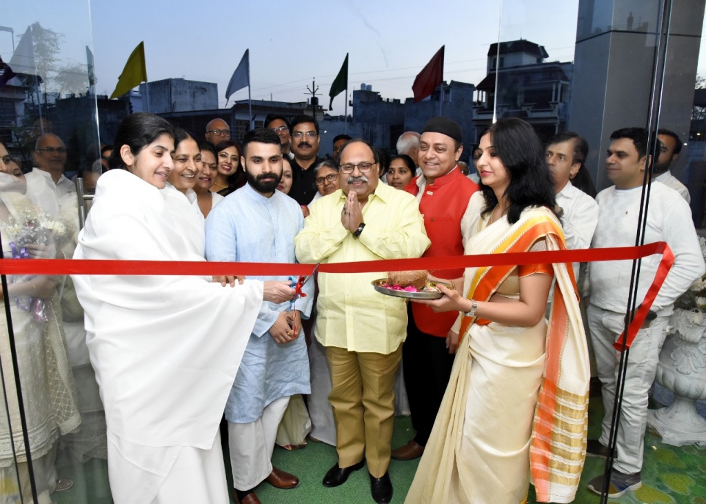 BK Shivani Bahen Inaugurating Shri Ram Global School, Gomti Nagar, Lucknow on 16th March 2019.